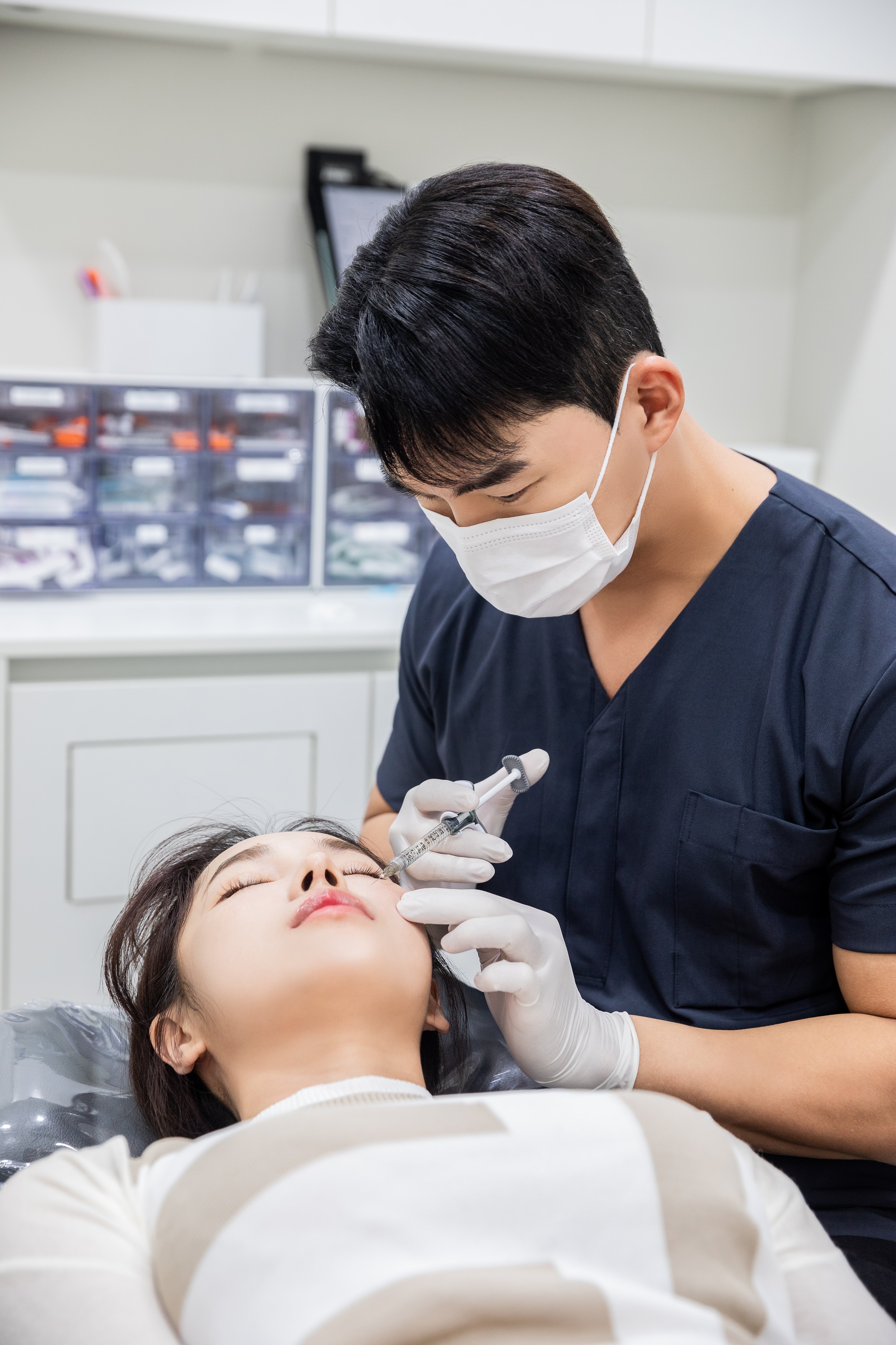 foreigner friendly dermatology clinic Seoul